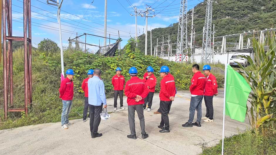 云南省市領導視察綠環(huán)旗下大海子瓦斯發(fā)電電站